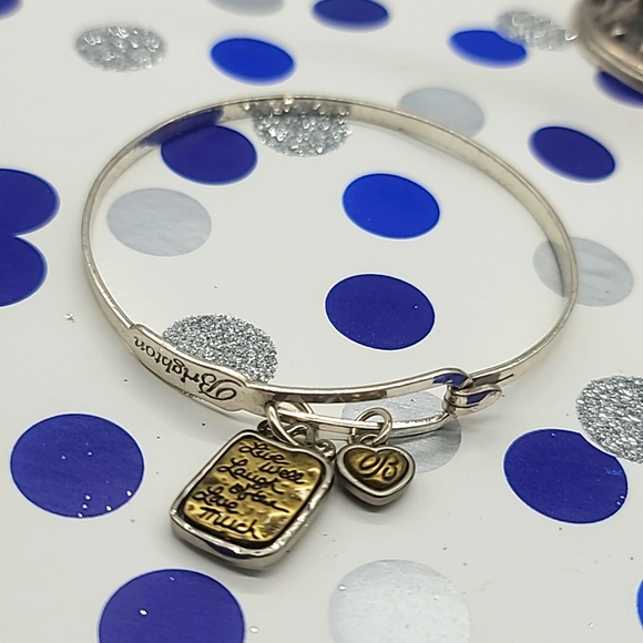 Brighton "Art & Soul Collection: Live Well, Laugh Often" Hammered Silver Bangle! - Picture 4 of 9